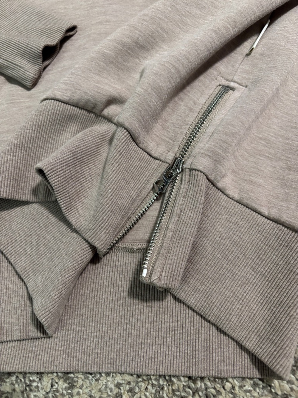 Varley Doublesoft Pullover size small - Picture 2 of 6